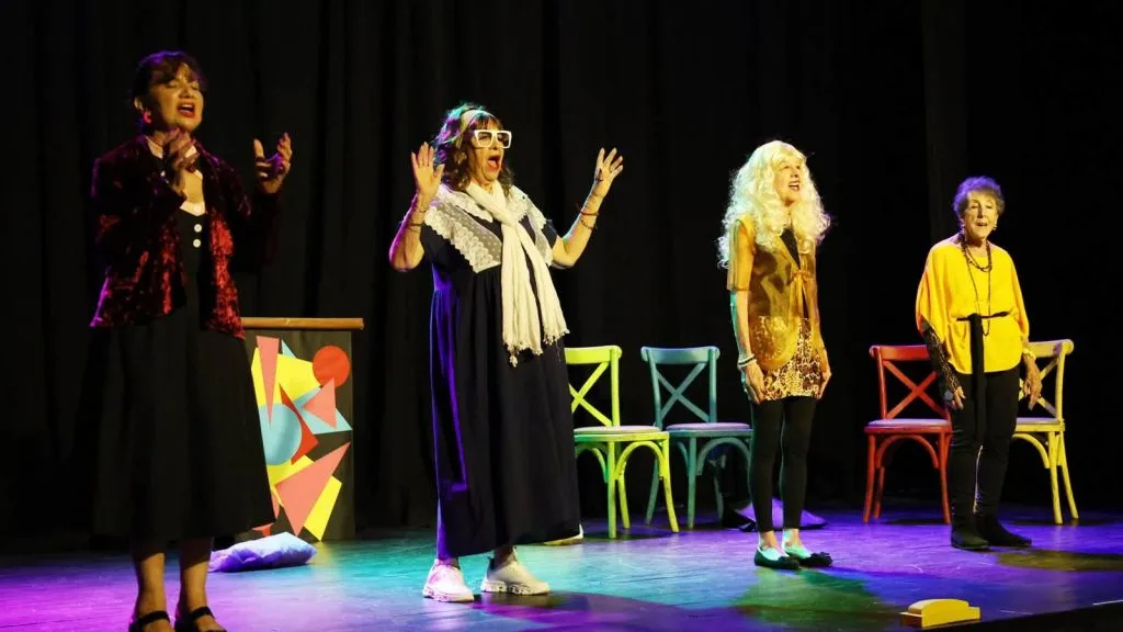 Los Años Dorados Bring Back the Stage with ‘Mentiras, El Musical’