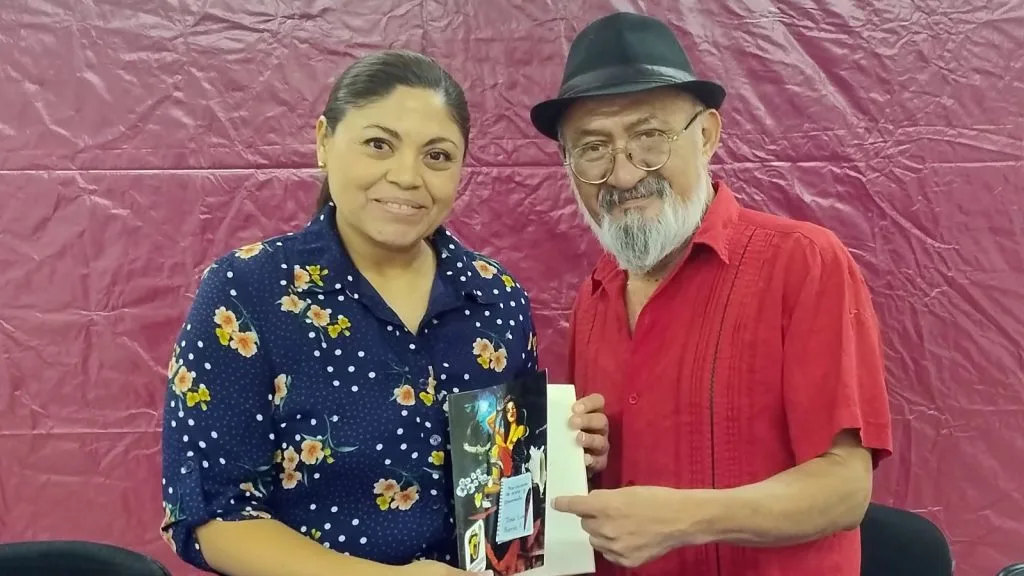 José Luis Barrón Flores Brings Literature to Young Minds in Chetumal