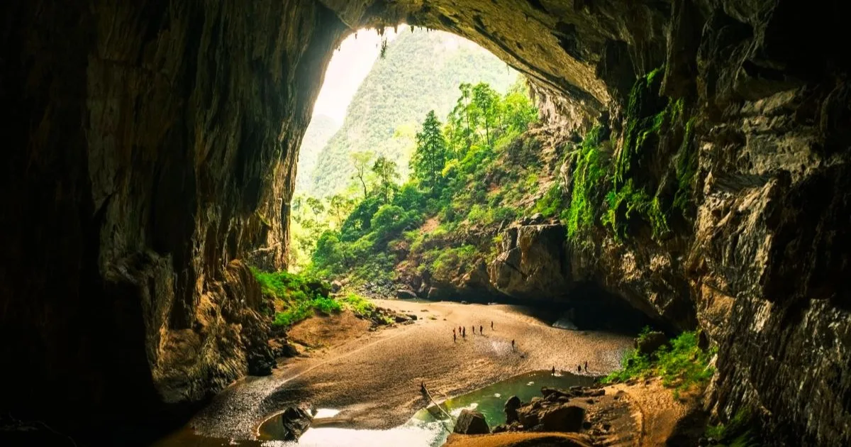 Discover Hang En Cave: Vietnam's Spectacular Adventure Adventure Cave