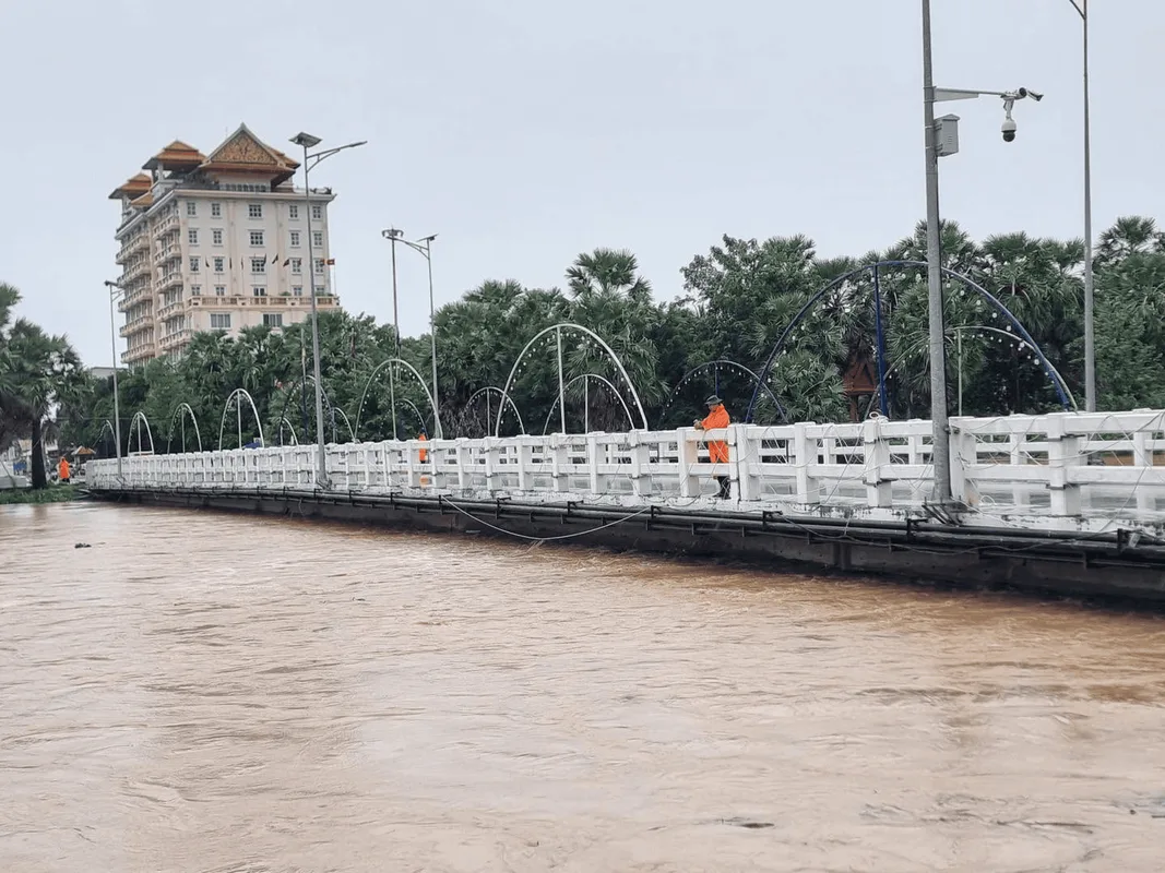 Battambang Bridge Closure Due to Flooding: What It Means for Siem Reap Residents