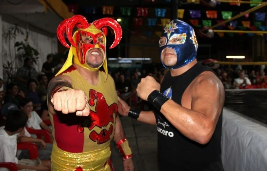 Cancún Unites Lucha Libre and Mexican Cuisine in Vibrant Event