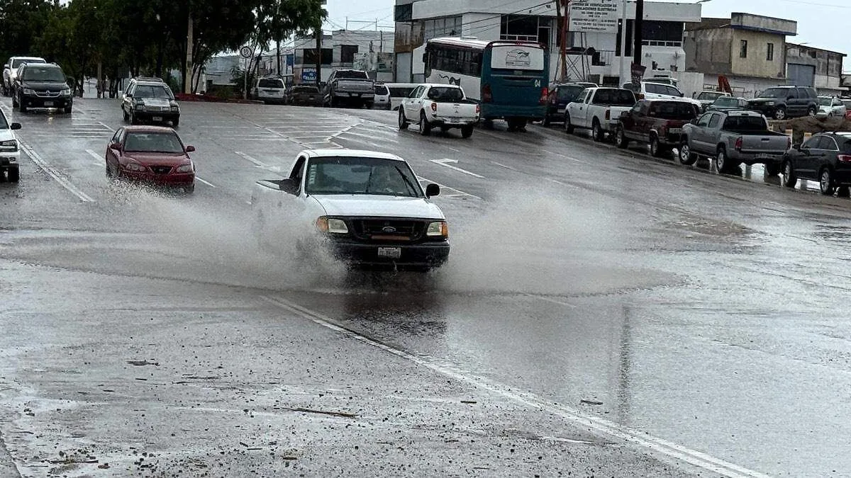 Rain Disrupts Traffic in Los Cabos This Weekend
