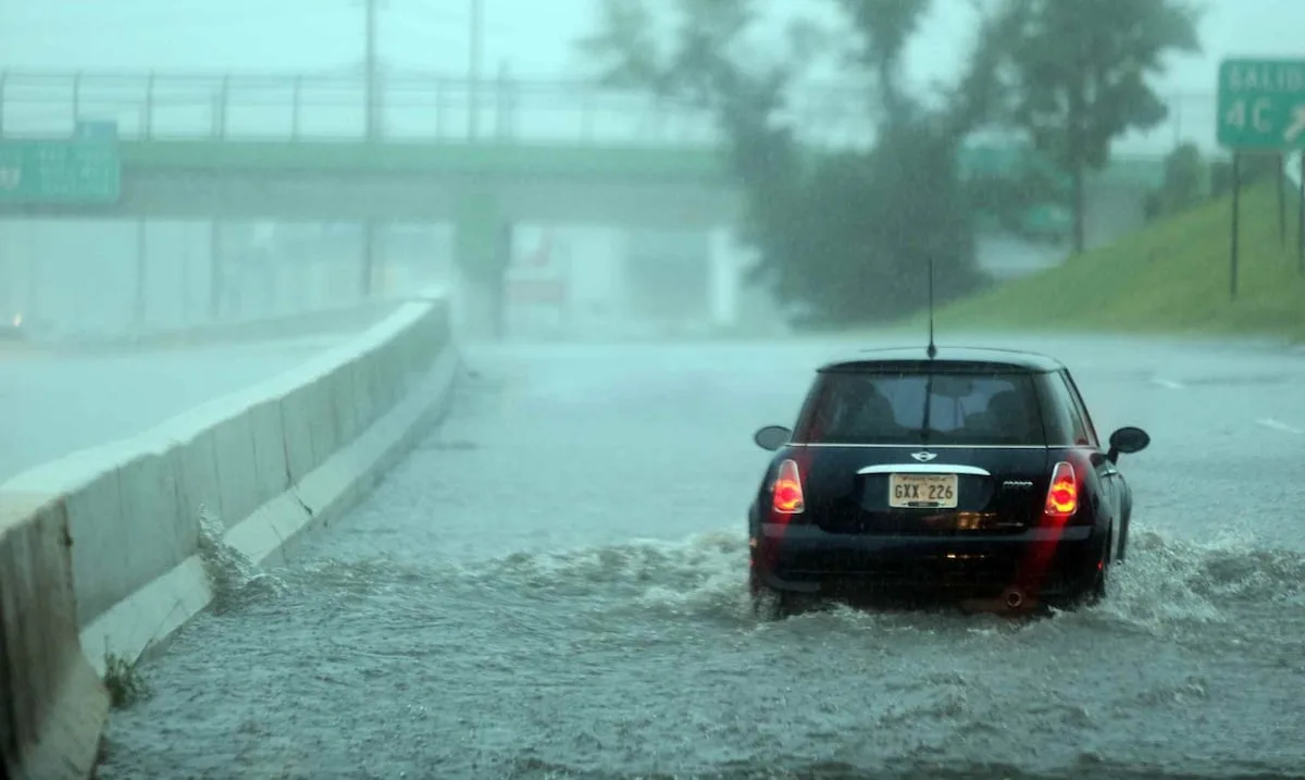 Stay Alert: Flood Warnings for Santurce and Nearby Areas