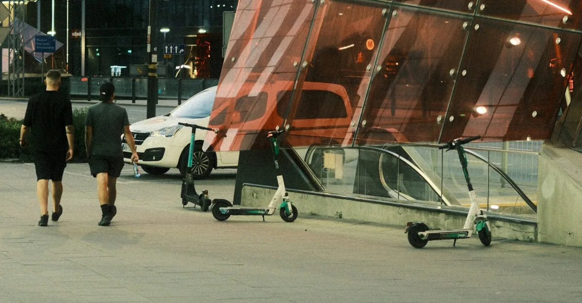 Warsaw Intensifies Enforcement on Scooter Parking with New Patrols