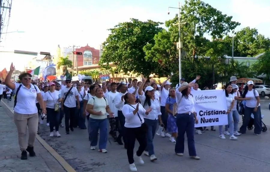 Cancún Readies for Mass March for Peace