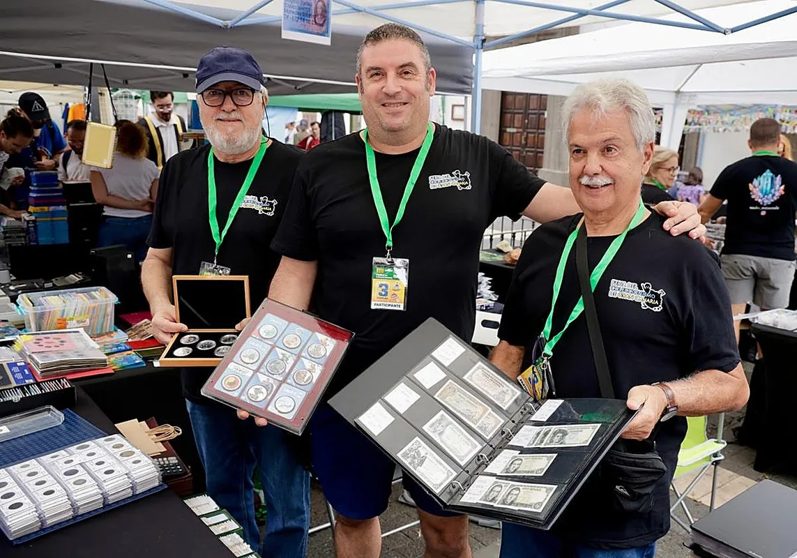 Vegueta's Annual Collection Fair Brings Memories to Life