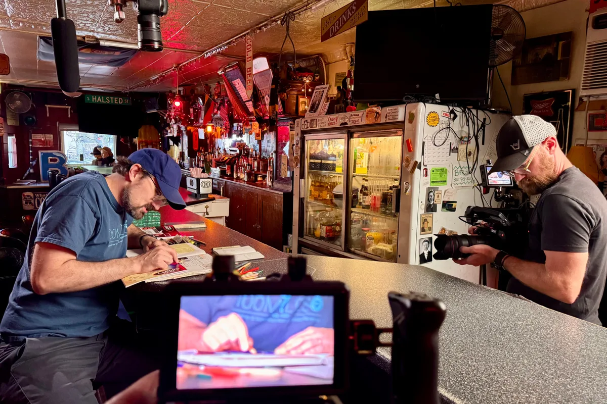Explore Chicago’s Creative Bars with ‘Art On Tap Chicago’ Docuseries