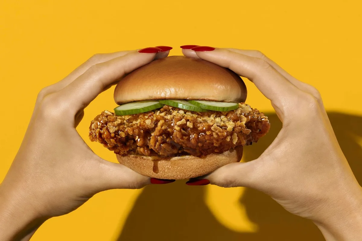 Jollibee's Honey Garlic Craze Hits Toronto: Two New Menu Items to Try